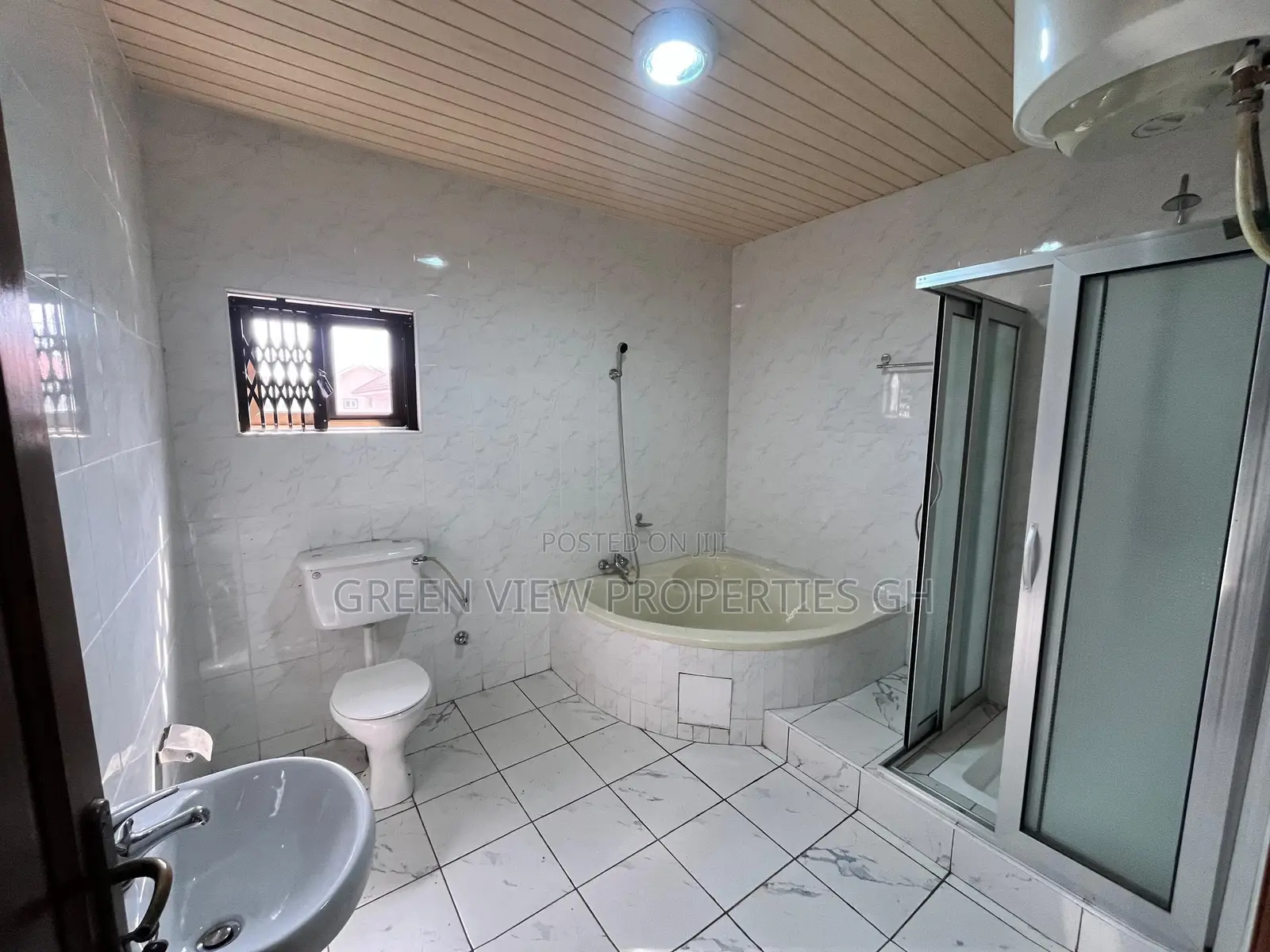 4bdrm Duplex in East Legon for rent