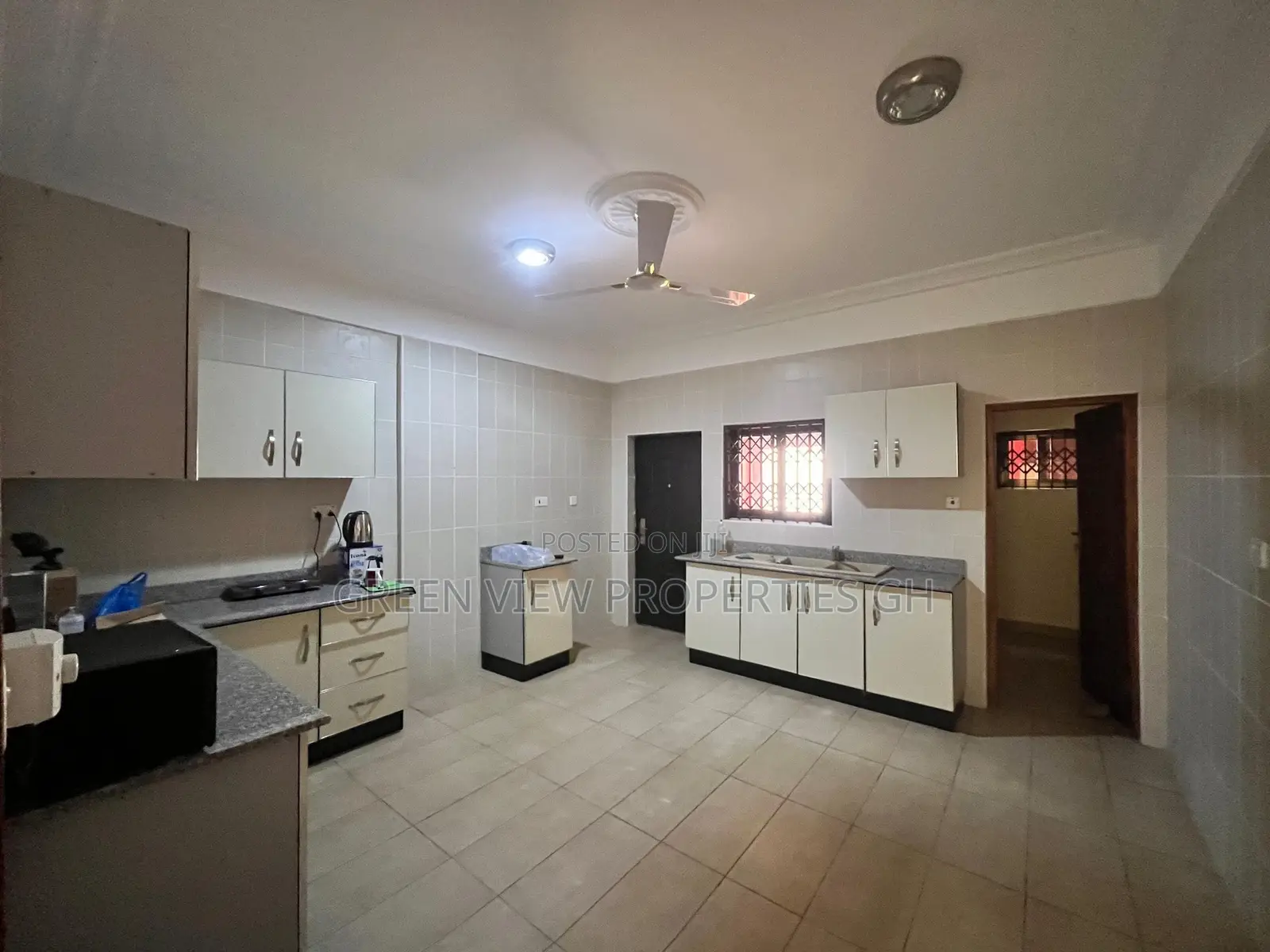 4bdrm Duplex in East Legon for rent