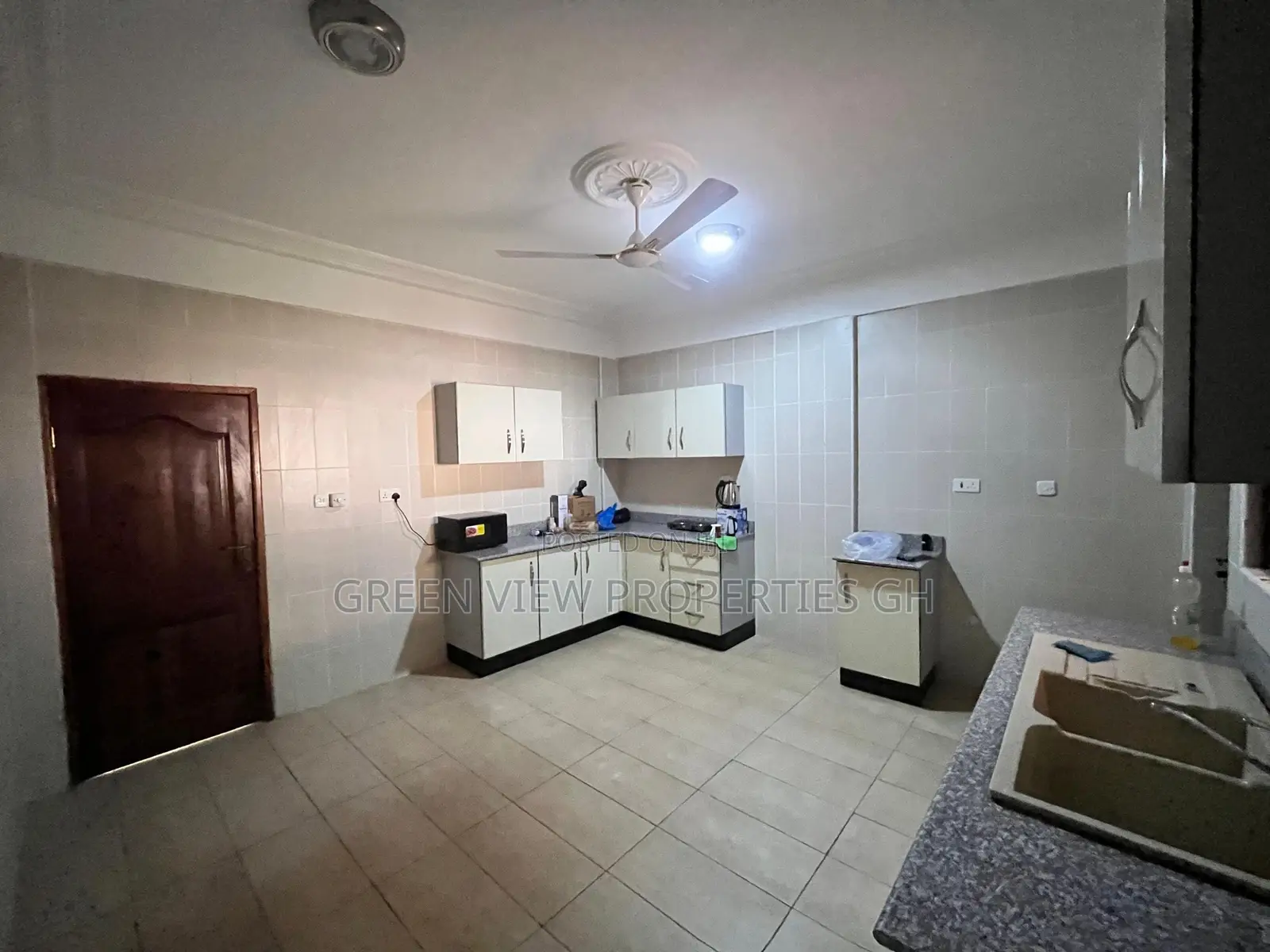 4bdrm Duplex in East Legon for rent