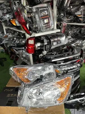 Toyota RAV4 2010, 2011,2012,2013 Headlight/ Headlamps
