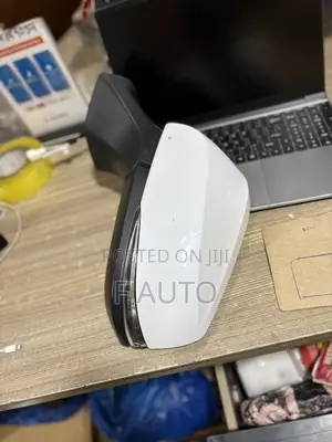 Toyota Highlander 2021,2022,2023 Driving Mirror Sensor With Light