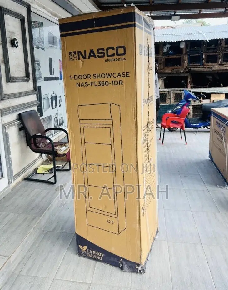 Classic Nasco NasFl360-1dr Glass Door Beverage Cooler.