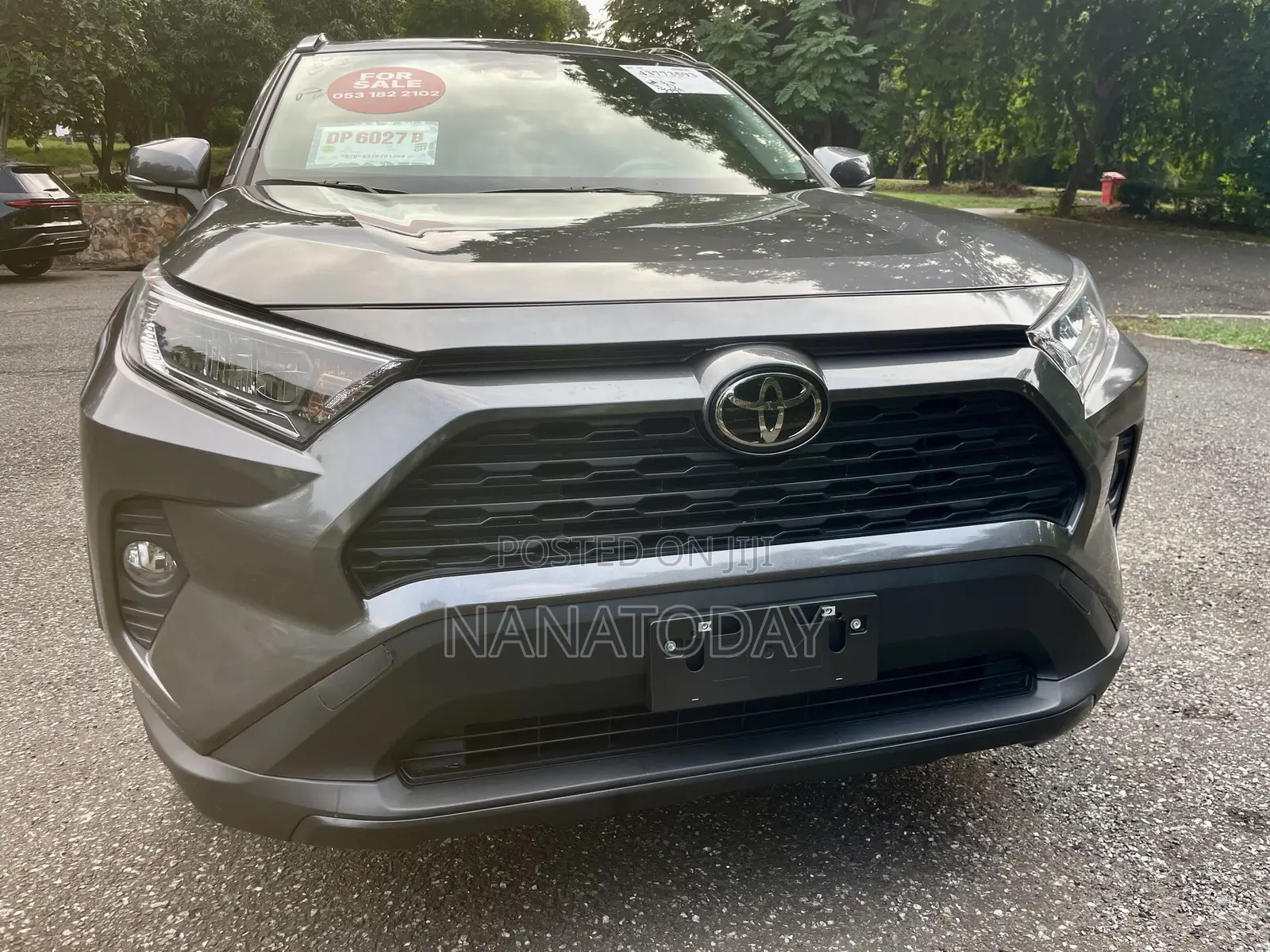 Toyota RAV4 XLE 2021 Gray