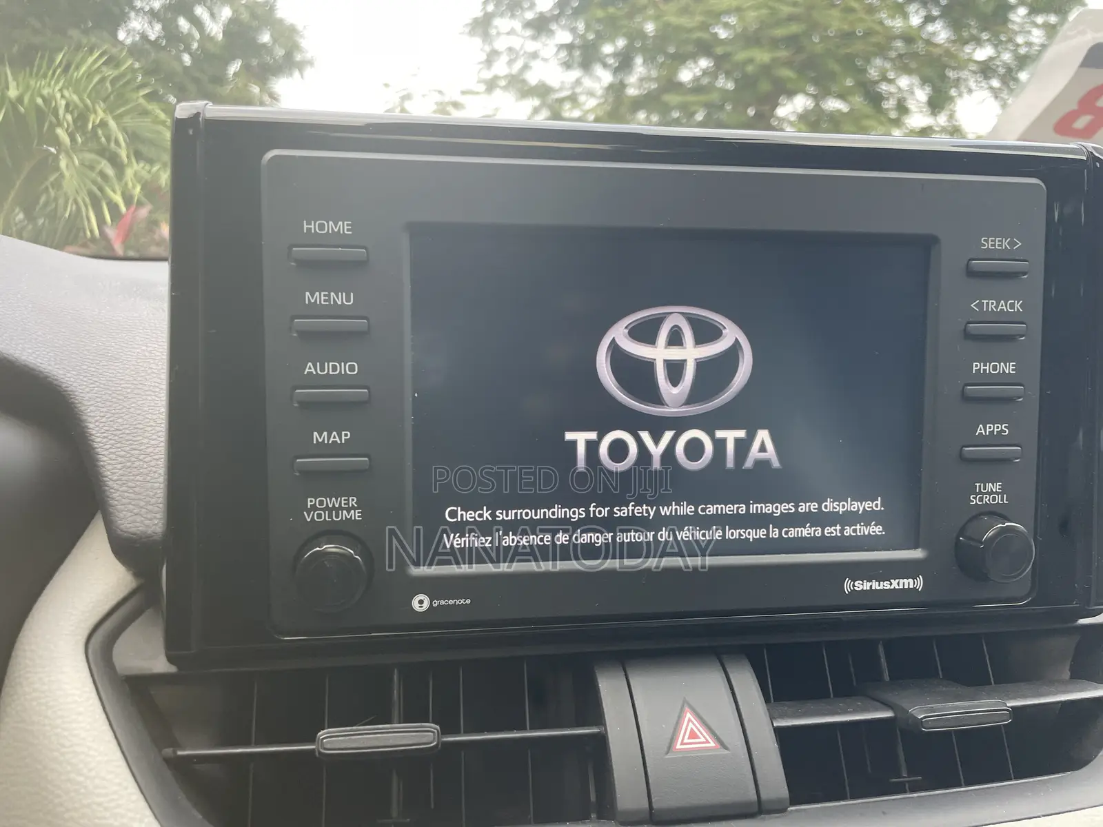 Toyota RAV4 XLE 2021 Gray