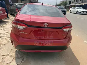 Toyota Corolla LE 2021 Red