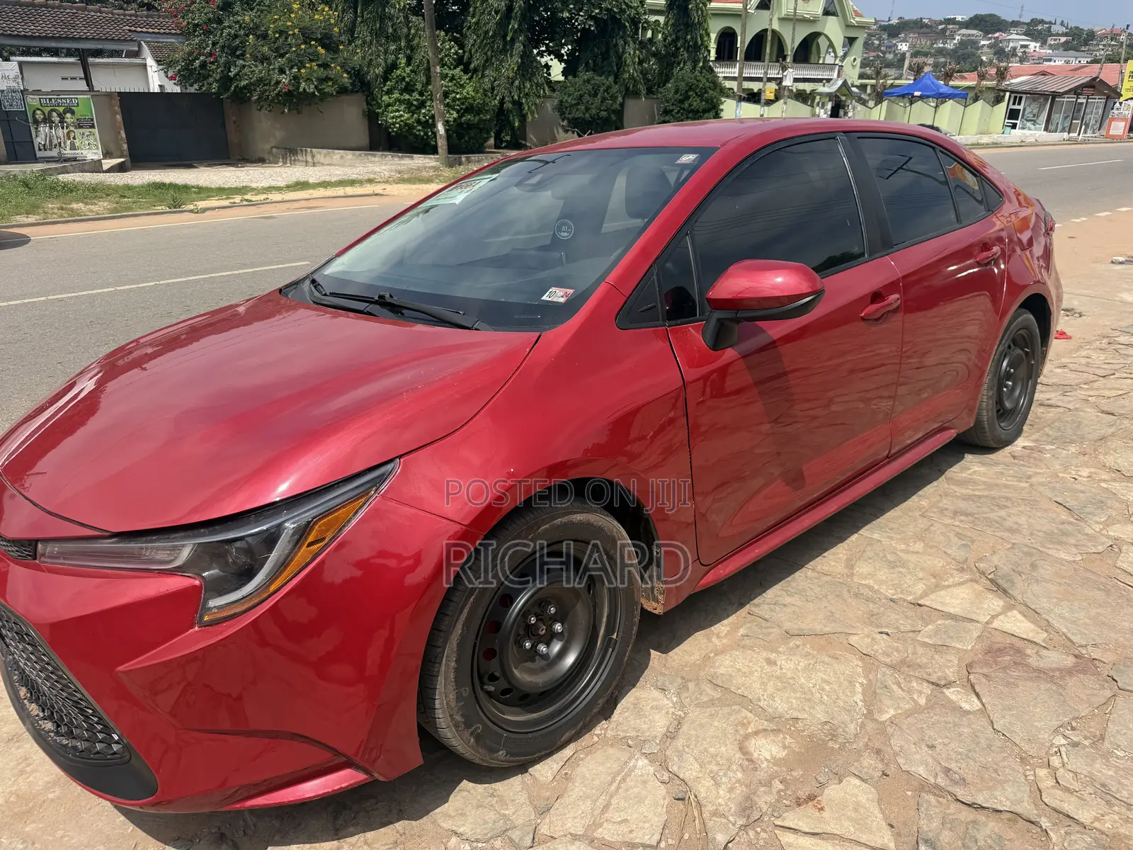Toyota Corolla LE 2021 Red