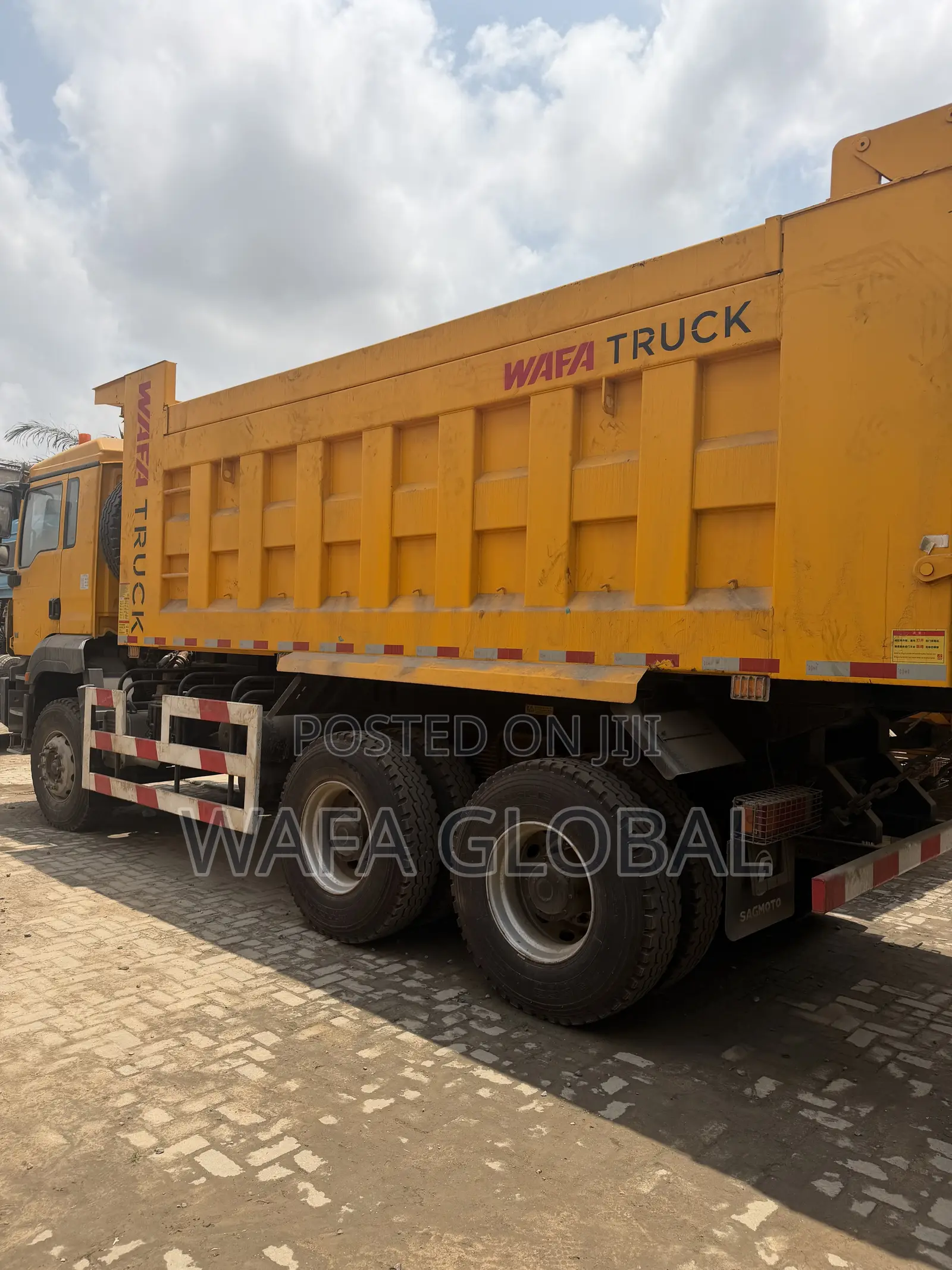 Tipper Truck
