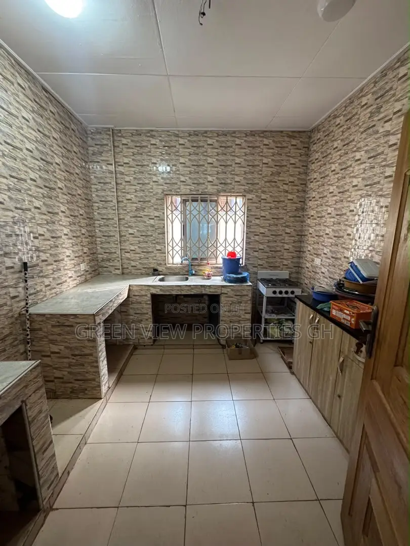 1bdrm Room & Parlour in Tantra Hills for rent