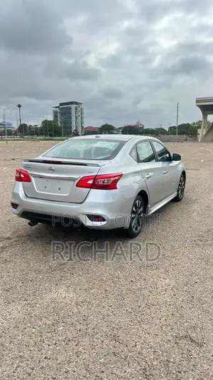 Nissan Sentra SR 2019 Silver