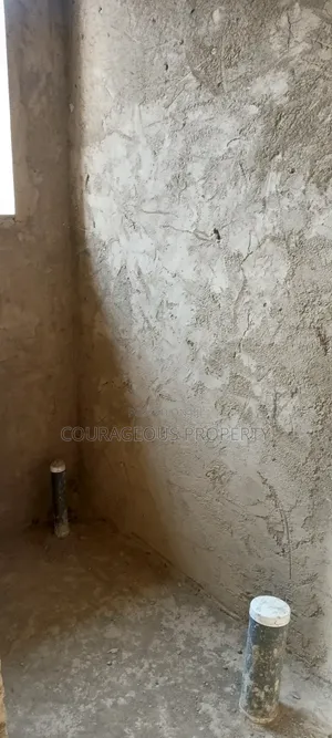 4bdrm House in Second Chance Area, Pokuase for sale