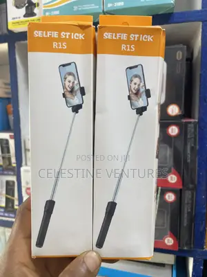 R1S Selfie Stick