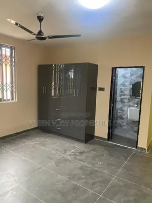 2bdrm Apartment in West Hills Mall Area for rent