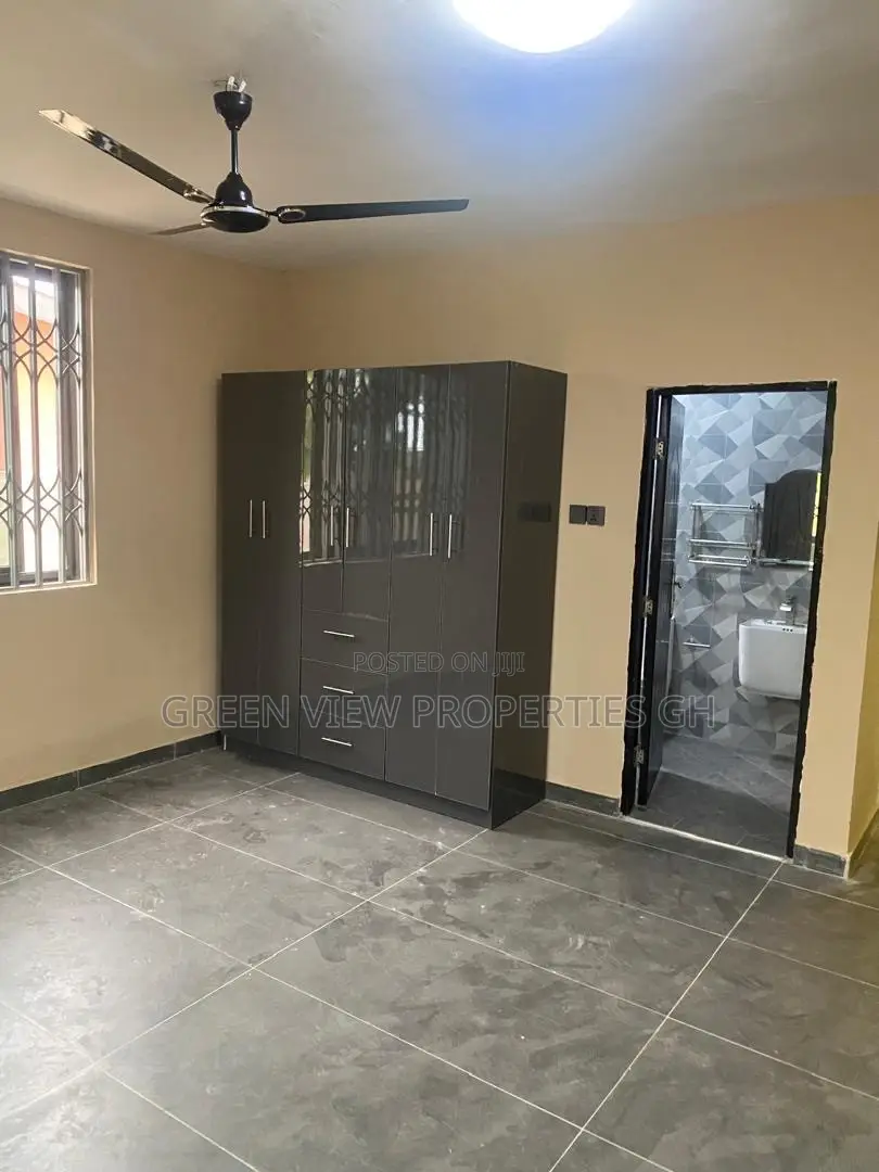 2bdrm Apartment in West Hills Mall Area for rent