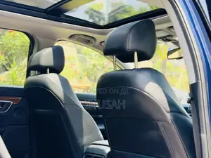 Honda CR-V Touring 2022 Blue