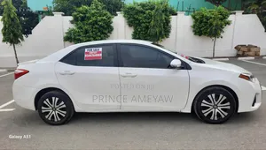 Toyota Corolla 2015 White