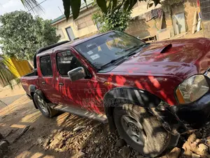 Nissan Navara 2009 Red