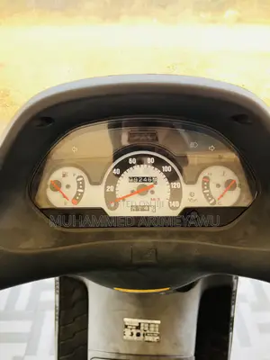 Honda 2002 Silver