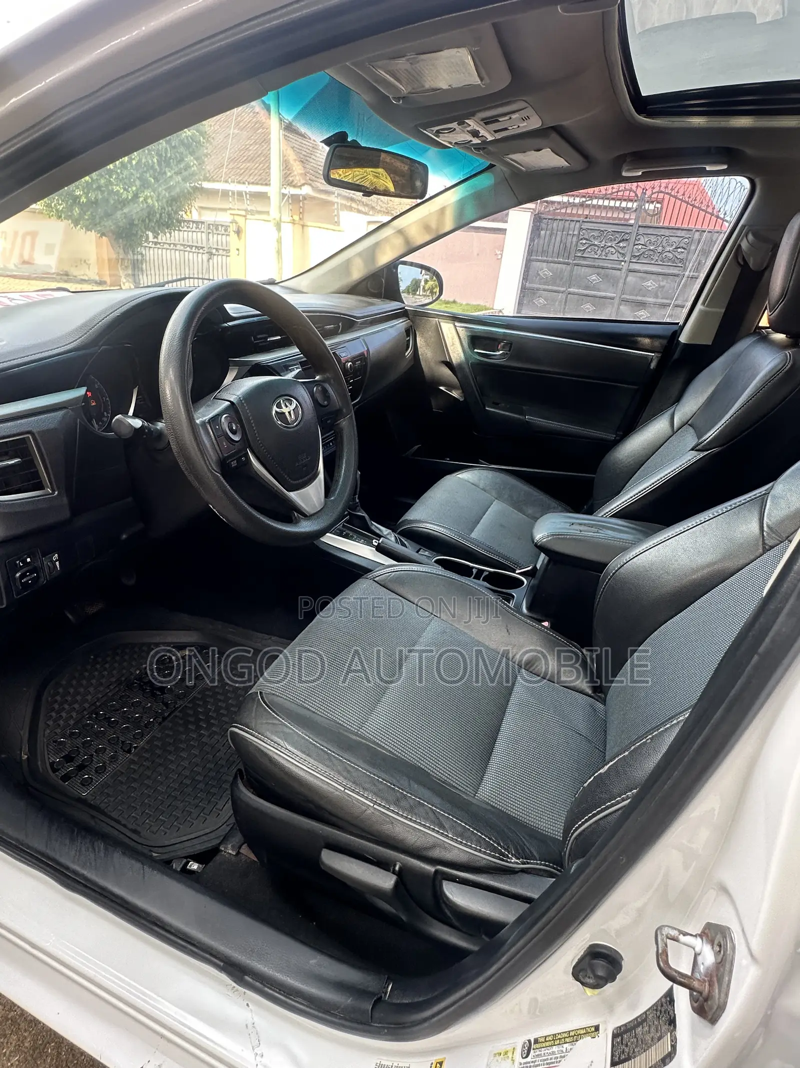 Toyota Corolla S 4dr Sedan (1.8L 4cyl CVT) 2015 White