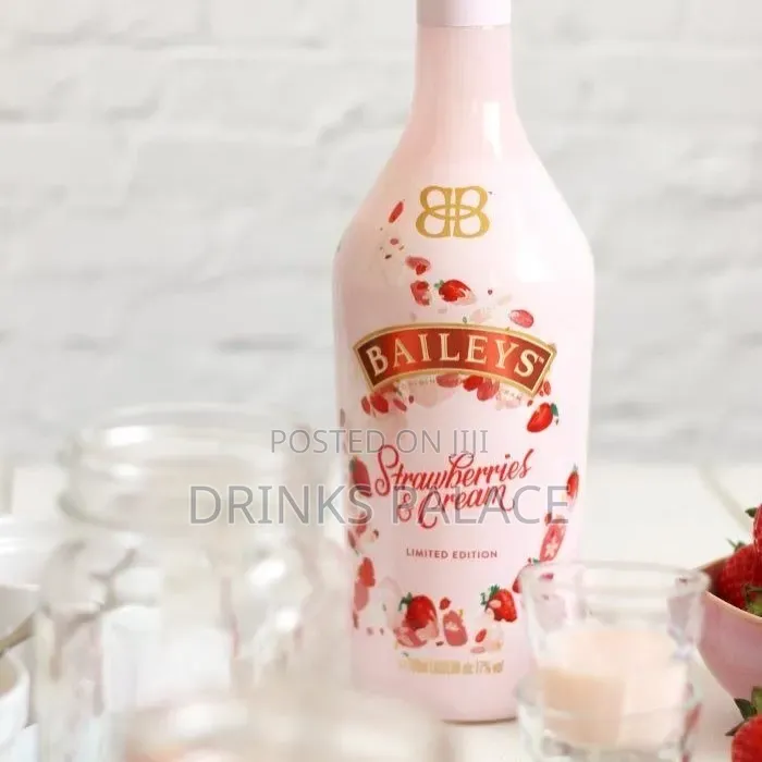 Baileys Strawberry Irish Cream Liqueur 700ml