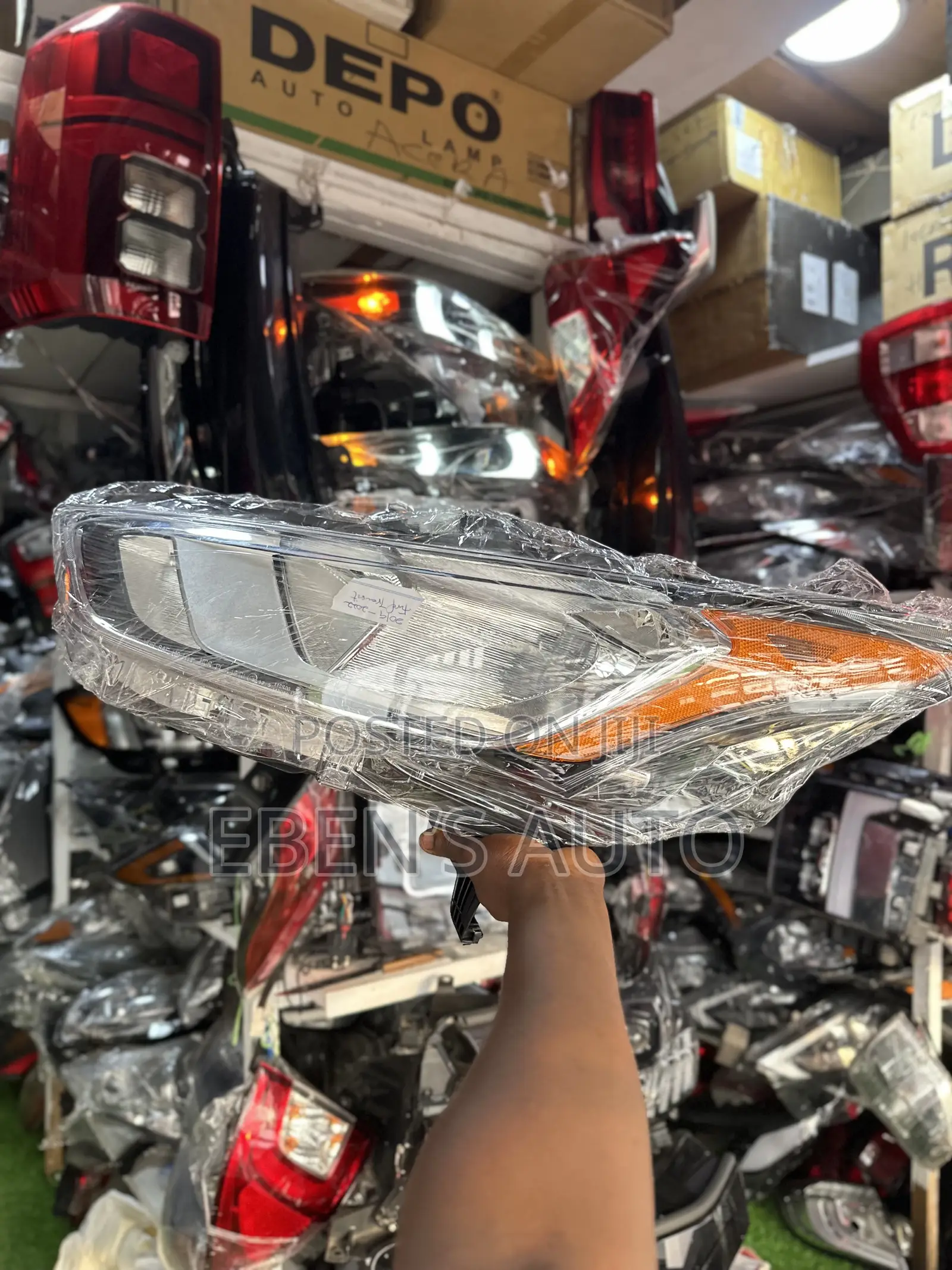 Ford Transit Connect 2020 Headlamp