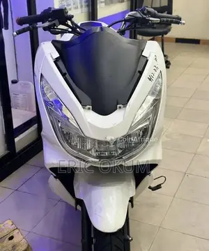 Honda 2022 White