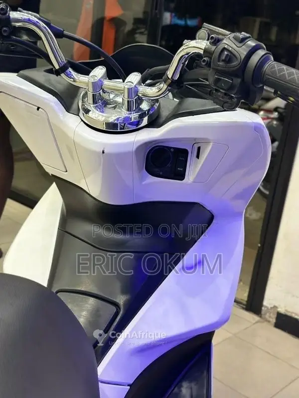 Honda 2022 White