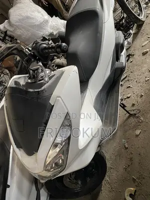 Honda 2022 White