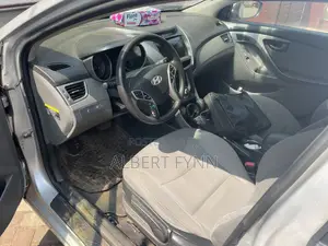 Hyundai Elantra 2011 Silver