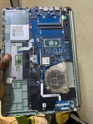 Laptop 8GB Intel Core i5 HDD+SSD 256GB