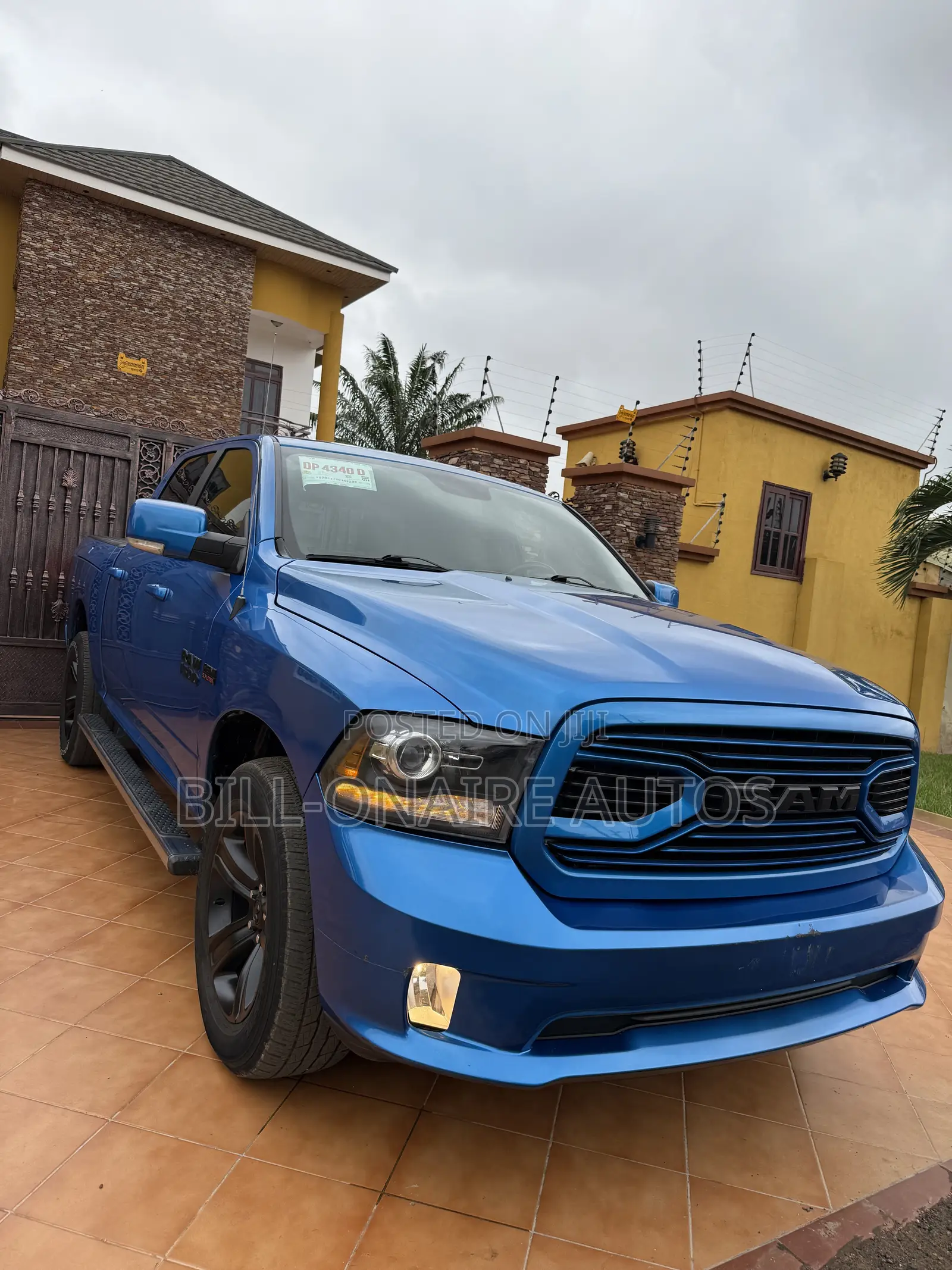 Dodge RAM 1500 5.7 Petrol RWD 2018 Blue