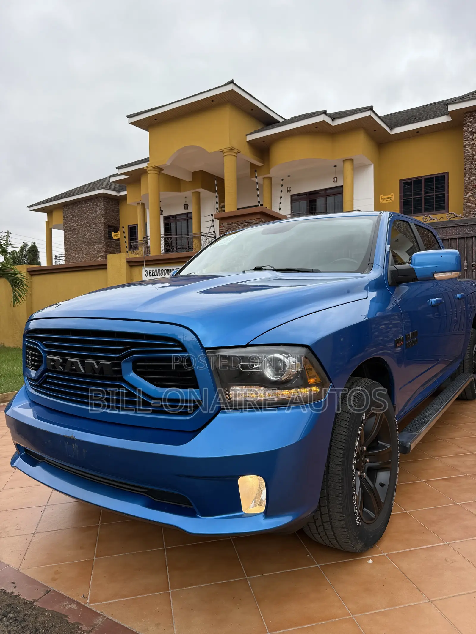 Dodge RAM 1500 5.7 Petrol RWD 2018 Blue