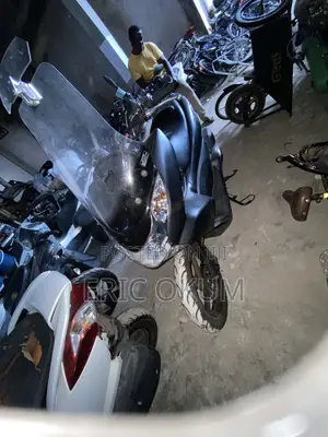 Honda 2022 Black