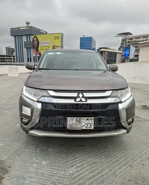 Mitsubishi Outlander 2017 Gray