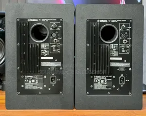 Yamaha HS8 8inches Powered Studio Monitor It's Bi-Amplified