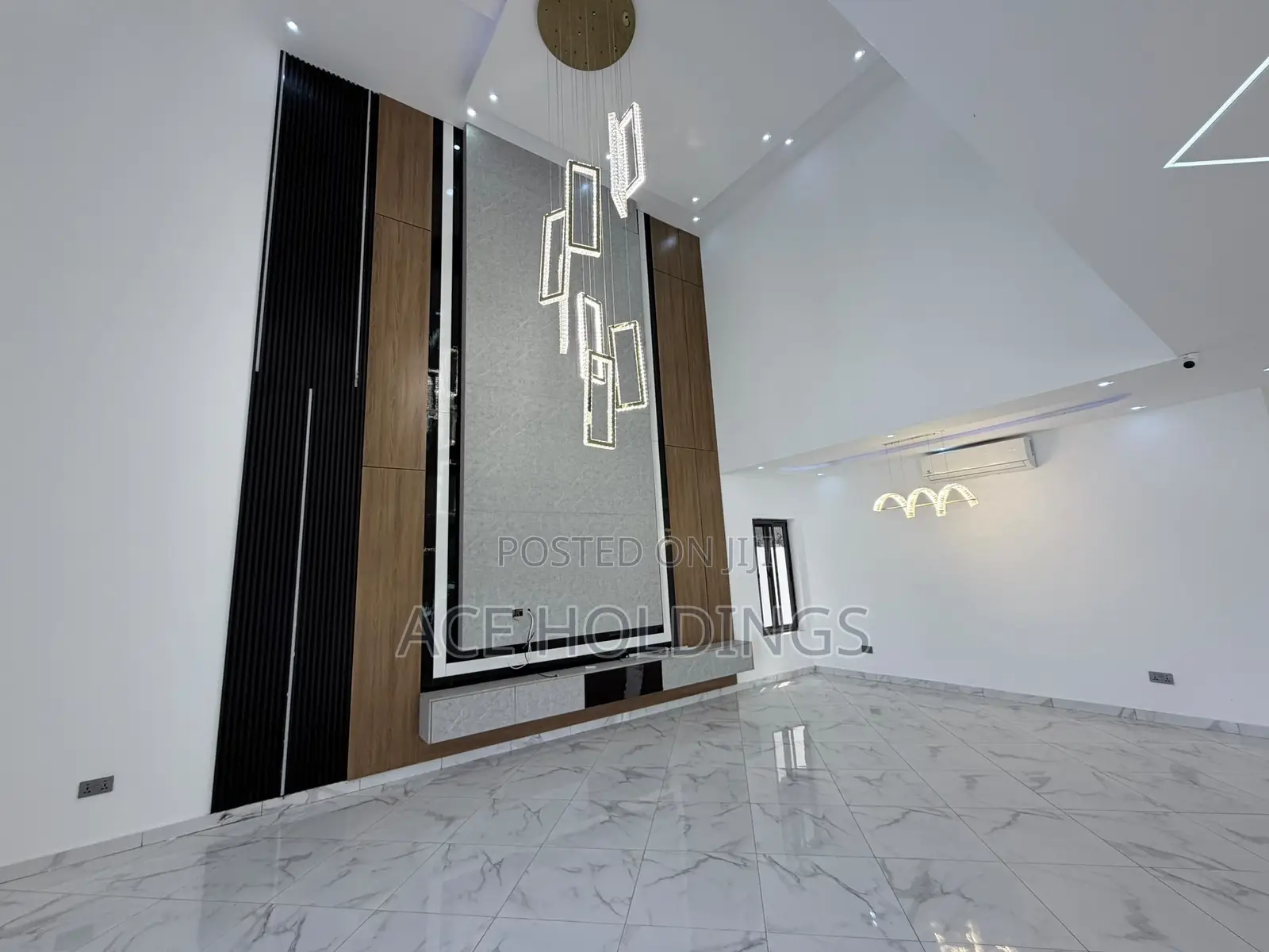 4bdrm Mansion in Nanakrom, School Junction for sale