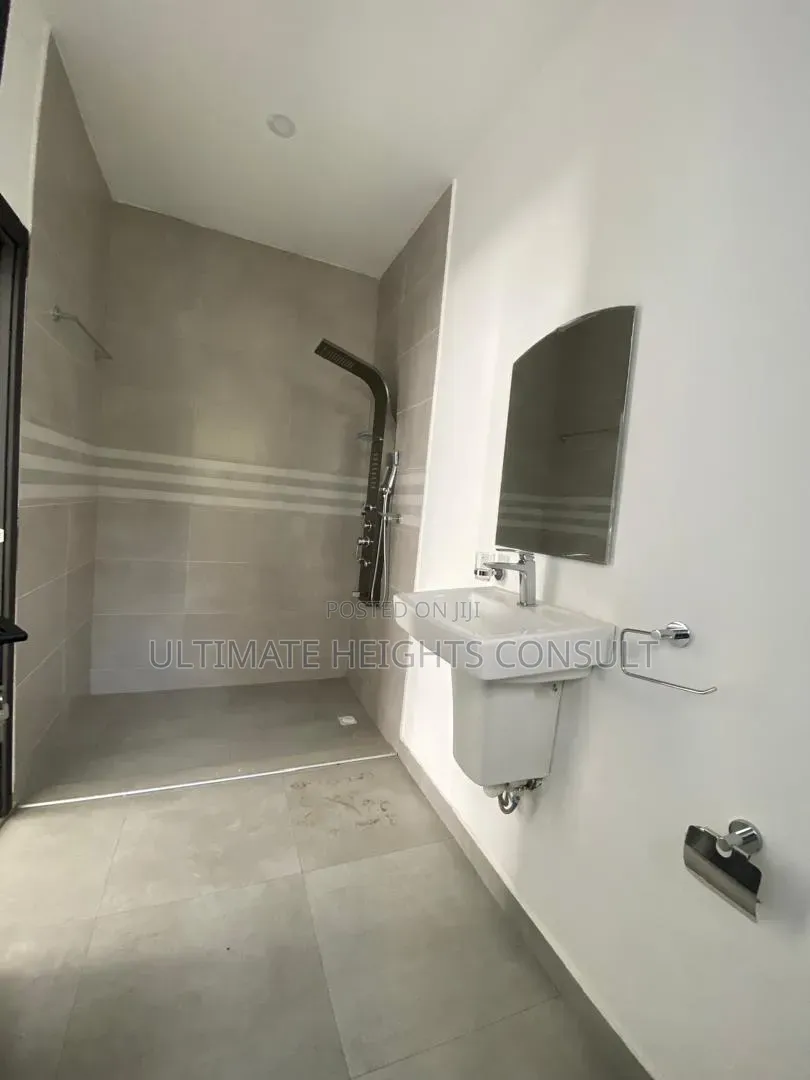 2bdrm Apartment in Cantonments, US Embassy Area for rent