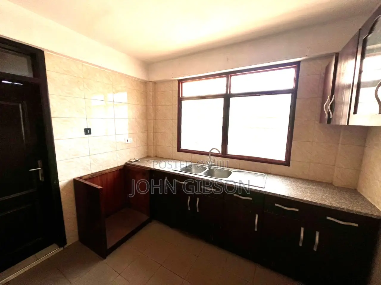 3bdrm Apartment in 3 Bedroom Apartment, SSNIT Flats for sale