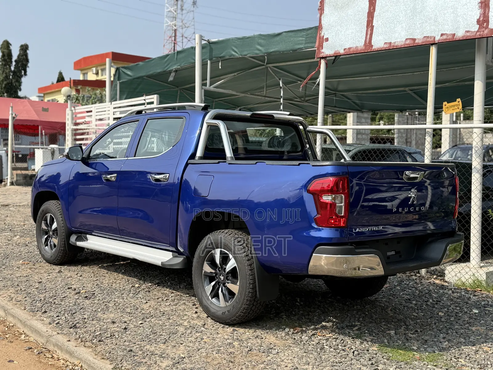 Peugeot Landtrek 2.4 Petrol Single Cab AWD 2023 Blue