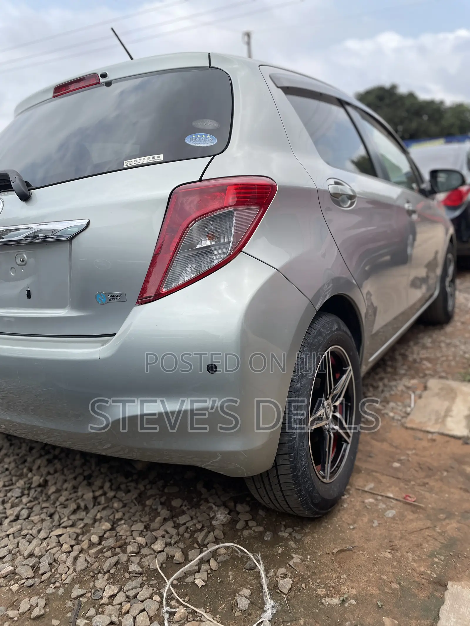 Toyota Vitz 1.3 AWD 5dr 2014 Silver