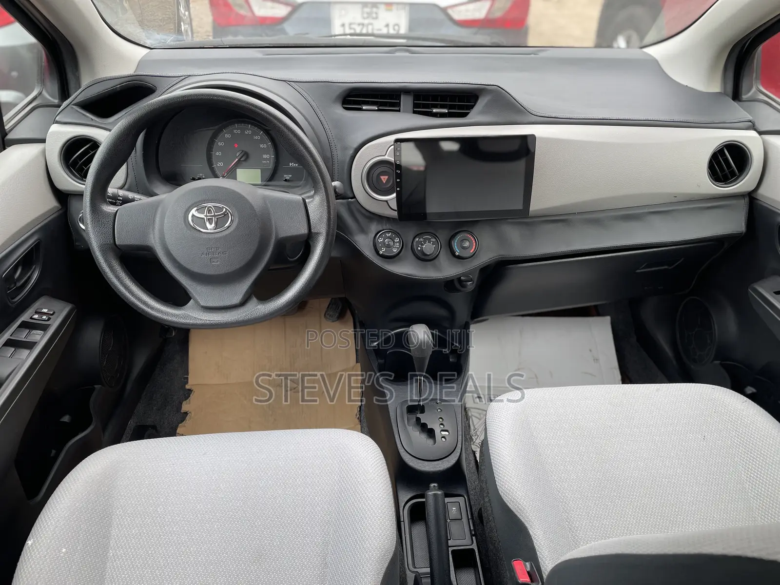 Toyota Vitz 1.3 AWD 5dr 2014 Silver