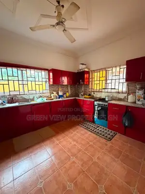 4bdrm House in West Hills Mall Area for sale