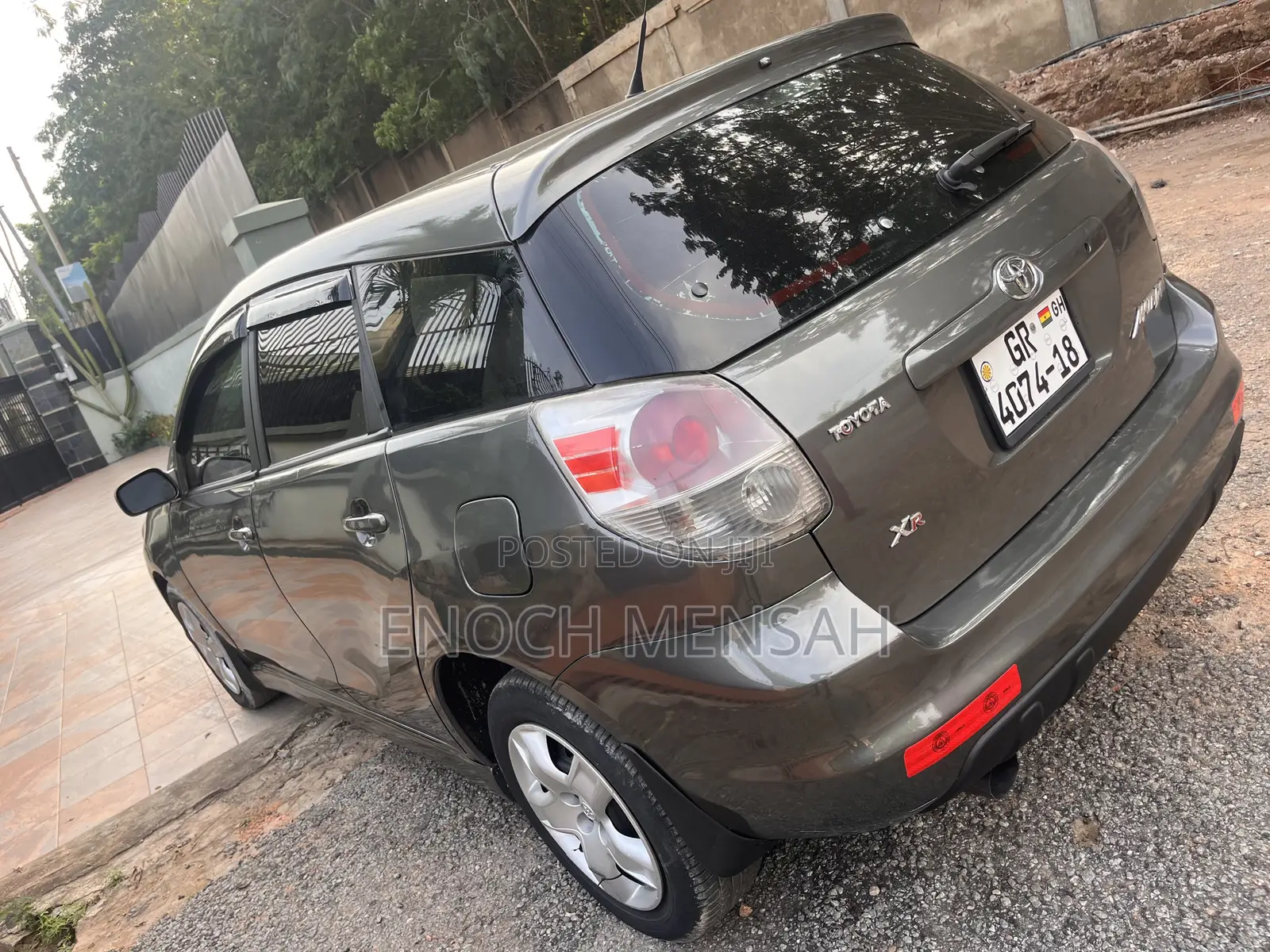 Toyota Matrix Hatchback FWD (1.8L 4cyl 5M) 2008 Gray