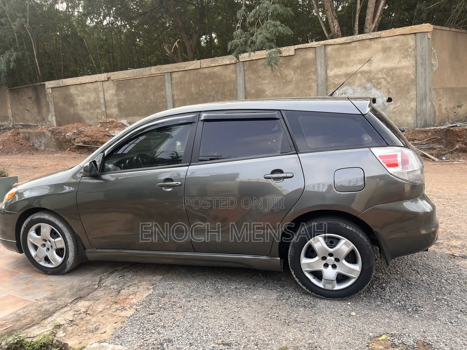 Toyota Matrix Hatchback FWD (1.8L 4cyl 5M) 2008 Gray