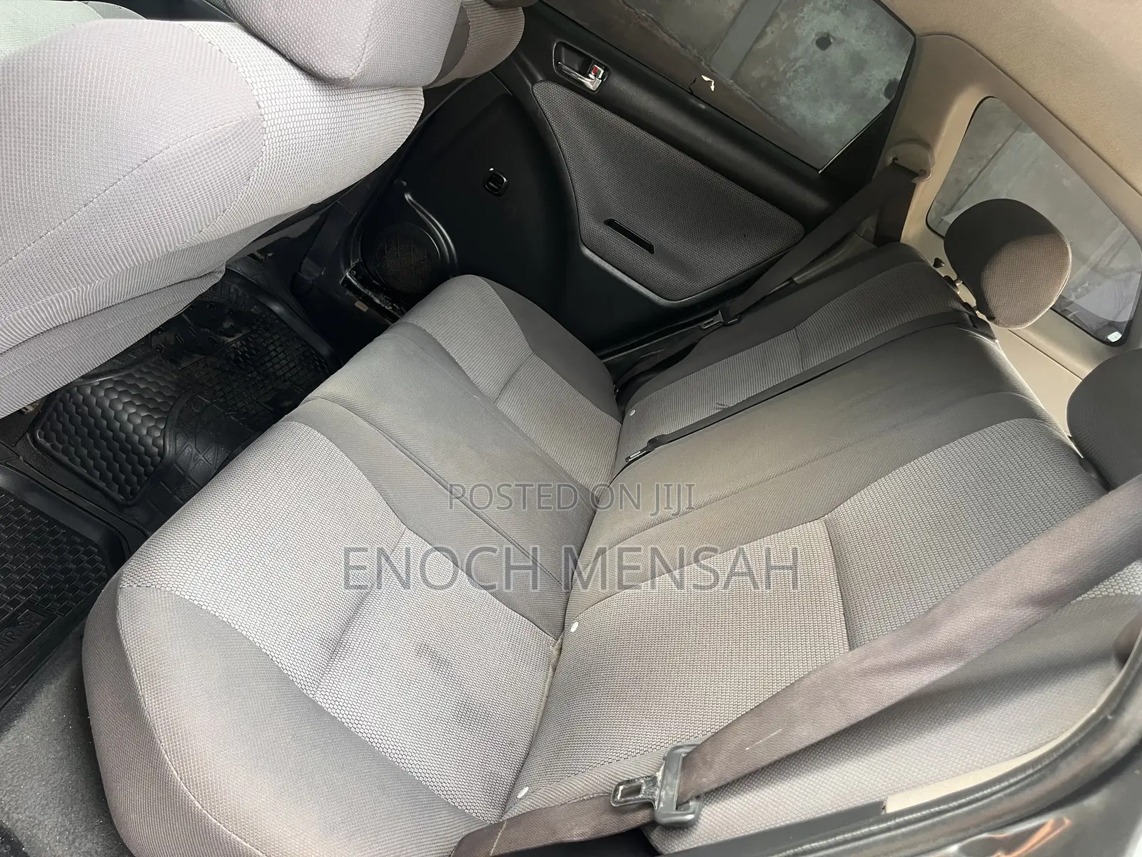 Toyota Matrix Hatchback FWD (1.8L 4cyl 5M) 2008 Gray