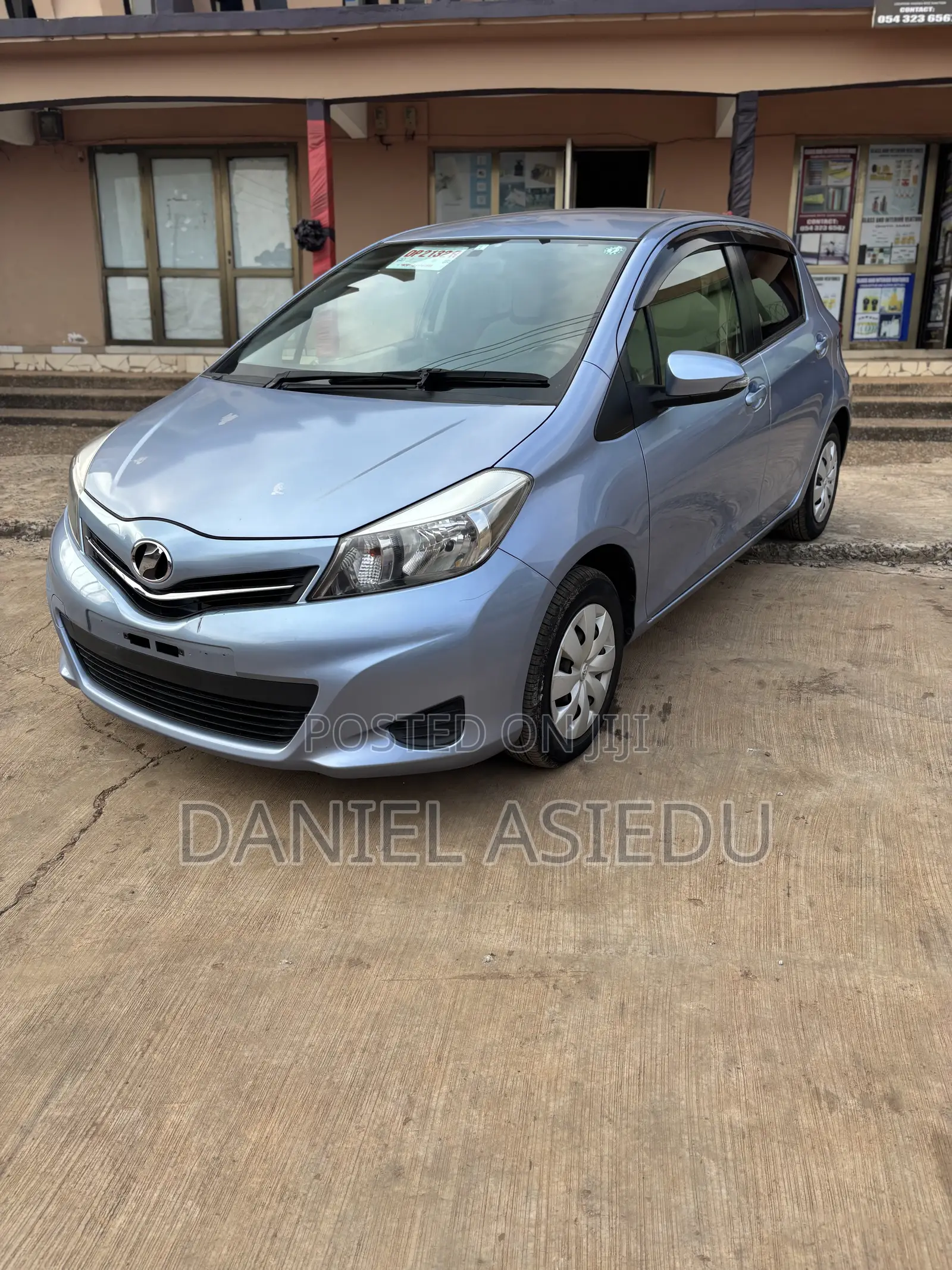 Toyota Vitz 1.3 AWD 3dr 2013 Blue
