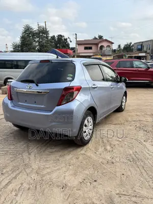Toyota Vitz 1.3 AWD 3dr 2013 Blue