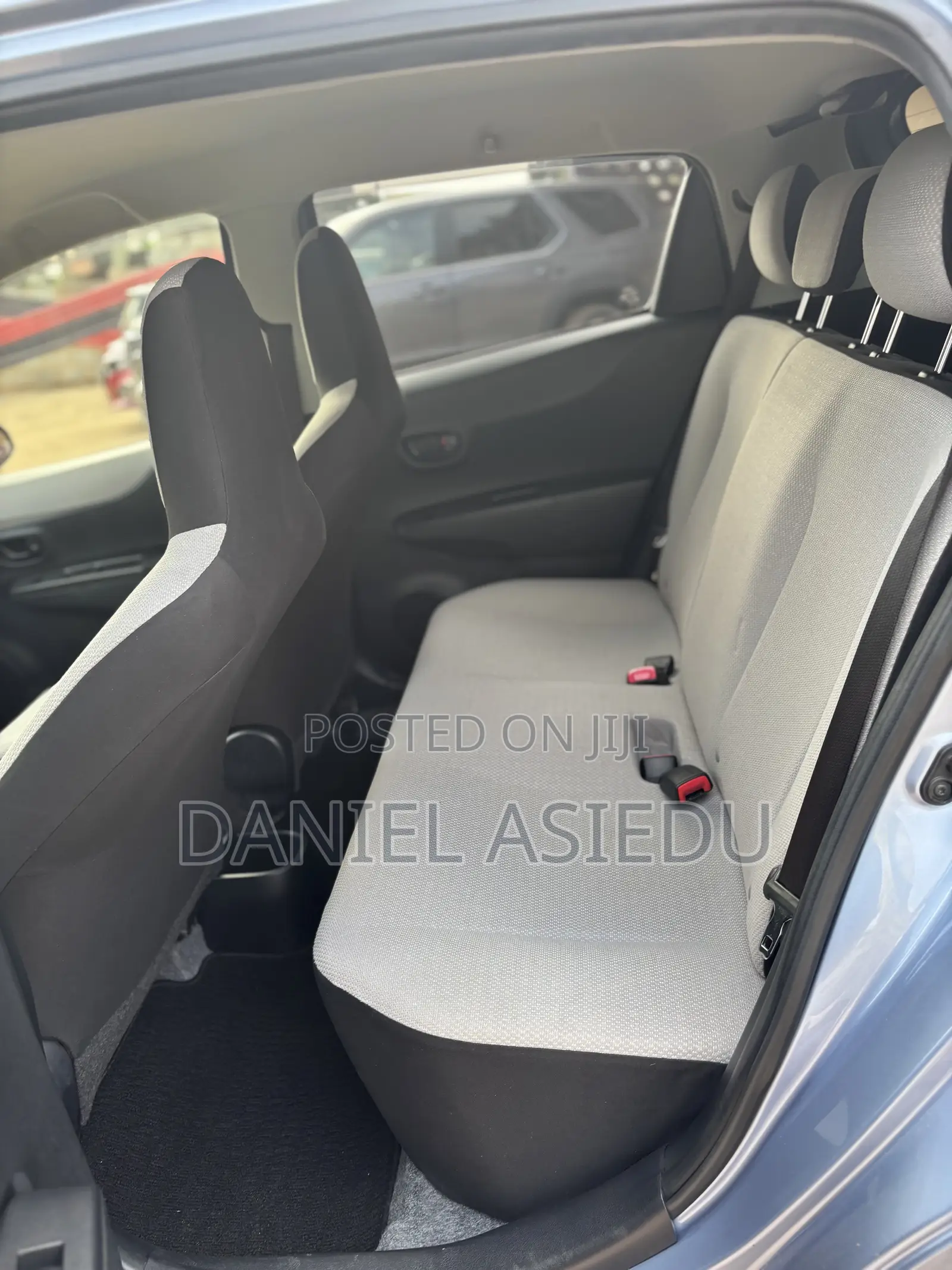 Toyota Vitz 1.3 AWD 3dr 2013 Blue