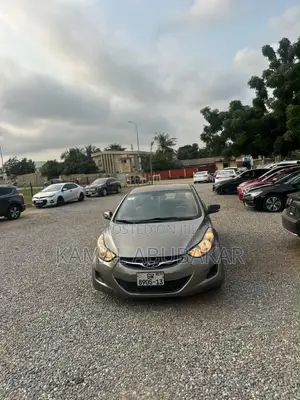 Hyundai Elantra GLS Sedan FWD (1.8L 4cyl 6A) 2013 Gray