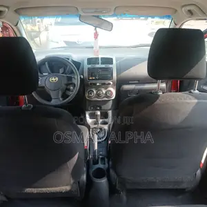 Scion xD 2013