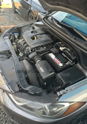 Hyundai Elantra ECO Sedan FWD (1.4L 4cyl 7A) 2017 Gray